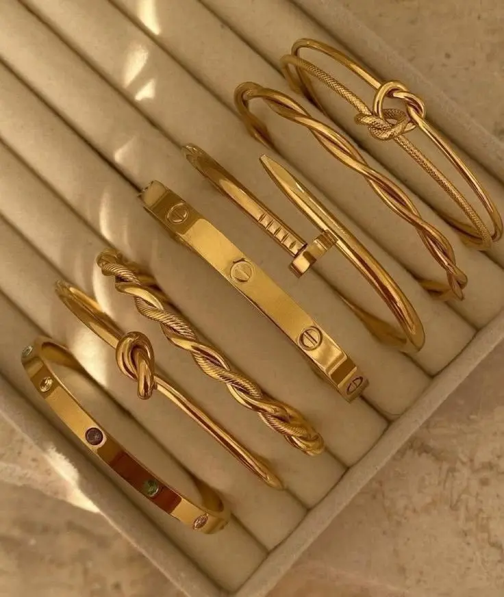 NORMAL SIZED BANGLES